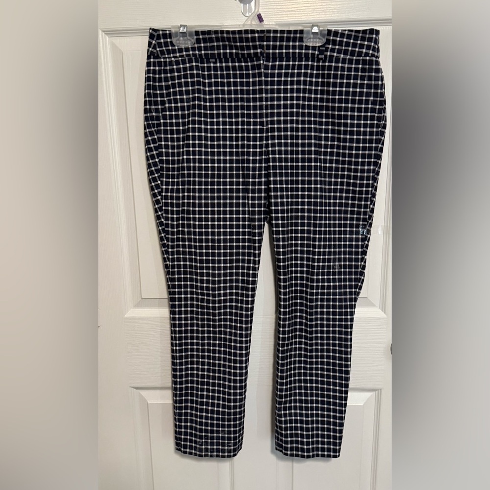 LOFT Checkered Modern Skinny Ankle Navy and White Plaid Pants